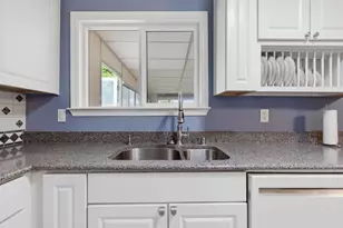 8015 Center Pkwy, Sacramento, CA 95823 - Photo 14