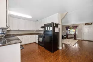 7042 Larchmont Dr, North Highlands, CA 95660 - Photo 8