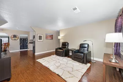 7042 Larchmont Drive, North Highlands, CA 95660 - Photo 4