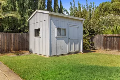 15735 Redondo Drive, Tracy, CA 95304 - Photo 48