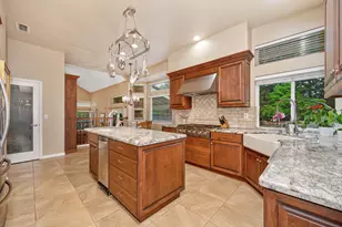 10111 Cavalletti Dr, Sacramento, CA 95829 - Photo 14