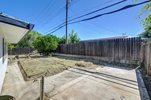 3721 Thornhill Dr, Sacramento, CA 95826 - Photo 34