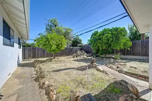 3721 Thornhill Dr, Sacramento, CA 95826 - Photo 30