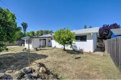 3721 Thornhill Drive, Sacramento, CA 95826 - Photo 32