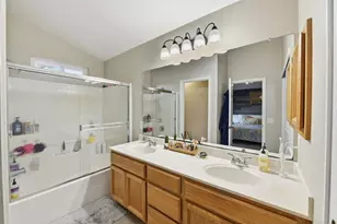 2010 Mineral Springs Dr, Roseville, CA 95747 - Photo 30