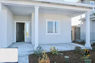 8161 Trapper Rnch Rd, Roseville, CA 95747 - Photo 2