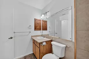 1754 Urbana Way, Sacramento, CA 95833 - Photo 26