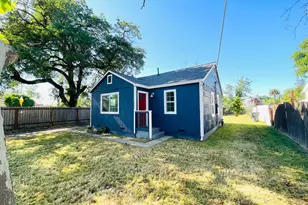 1757 Kenwood St, Sacramento, CA 95815 - Photo 2