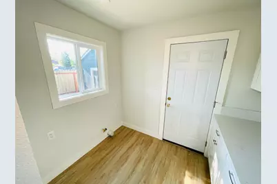 1757 Kenwood Street, Sacramento, CA 95815 - Photo 14