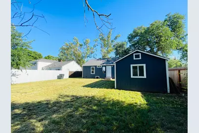 1757 Kenwood Street, Sacramento, CA 95815 - Photo 8