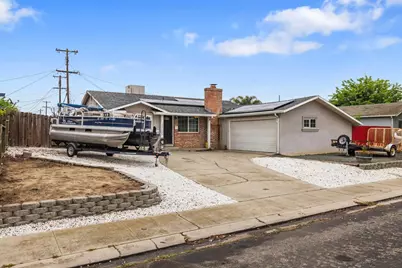 224 El Capitan Avenue, Manteca, CA 95337 - Photo 2