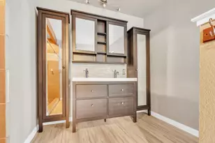 8484 Oakwind Ct, Orangevale, CA 95662 - Photo 32