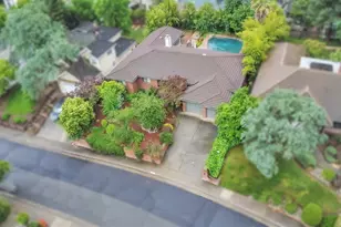 8484 Oakwind Ct, Orangevale, CA 95662 - Photo 4