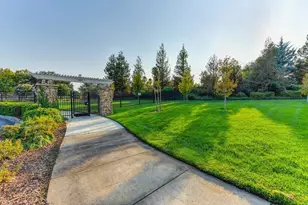 8900 Belford Ct, Roseville, CA 95747 - Photo 64