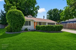 5625 49th St, Sacramento, CA 95824 - Photo 2