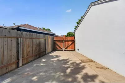 5625 49th Street, Sacramento, CA 95824 - Photo 34