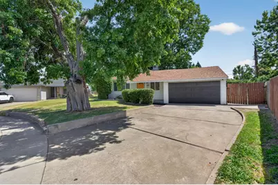 5625 49th Street, Sacramento, CA 95824 - Photo 2