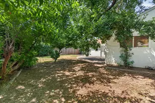 5625 49th St, Sacramento, CA 95824 - Photo 32