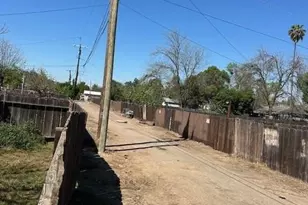 1725 E 22nd St, Merced, CA 95340 - Photo 4