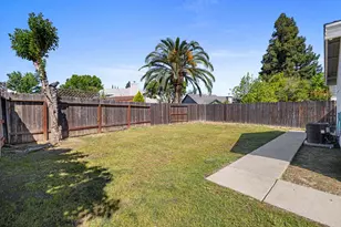 9488 Dunkerrin Way, Elk Grove, CA 95758 - Photo 38