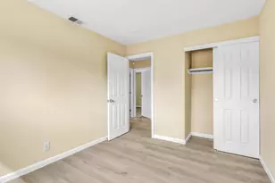 7574 Twilight Dr, Sacramento, CA 95822 - Photo 24