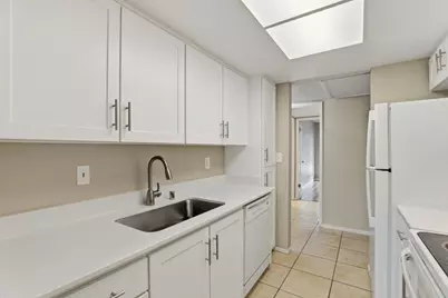 2430 Larkspur Lane #280, Sacramento, CA 95825 - Photo 14