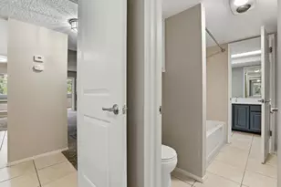 2430 Larkspur Ln, Sacramento, CA 95825 - Photo 26