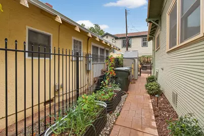 2107 24 Street, Sacramento, CA 95818 - Photo 32
