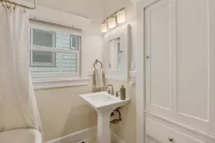 2107 24th St, Sacramento, CA 95818 - Photo 24