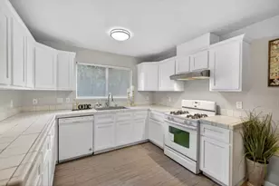 4405 34th St, Sacramento, CA 95820 - Photo 10