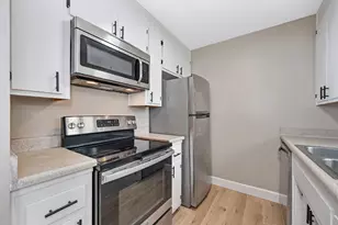 9032 El Cajon Way, Sacramento, CA 95826 - Photo 10