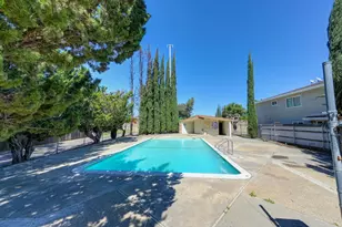 9032 El Cajon Way, Sacramento, CA 95826 - Photo 28