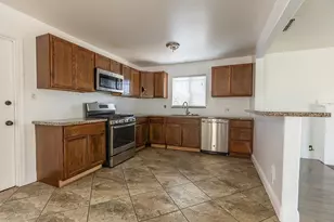 2105 Norman Way, Modesto, CA 95350 - Photo 6