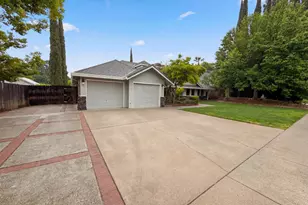703 Shasta St, Roseville, CA 95678 - Photo 2