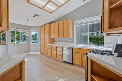 1525 Brook Ridge Way, Roseville, CA 95678 - Photo 4