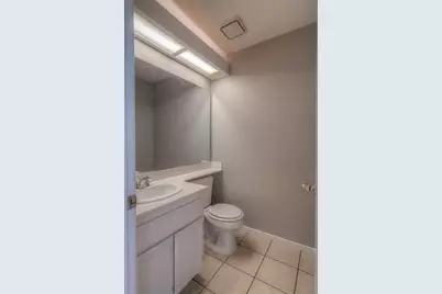 6871 Newport Cove Way, Sacramento, CA 95823 - Photo 8