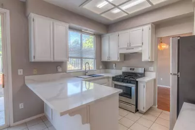 6871 Newport Cove Way, Sacramento, CA 95823 - Photo 6