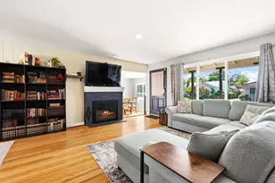 4201 Cabrillo Way, Sacramento, CA 95820 - Photo 8