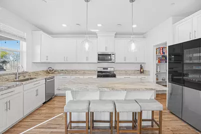 8629 Lakha Circle, Sacramento, CA 95828 - Photo 12