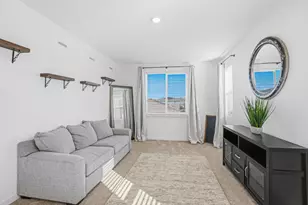 8629 Lakha Cir, Sacramento, CA 95828 - Photo 30