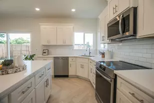 9117 Turnbull Ct, Elk Grove, CA 95758 - Photo 16