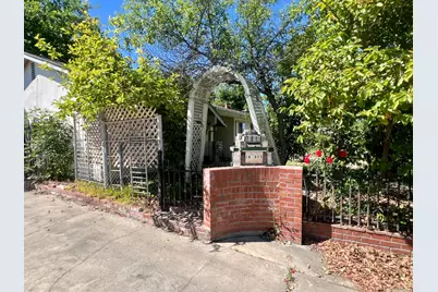 7016 Peck Drive, Sacramento, CA 95828 - Photo 4