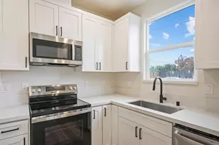 243 E 3rd St, Tracy, CA 95376 - Photo 26