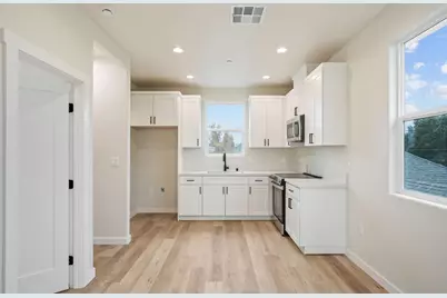 243 E 3rd Street, Tracy, CA 95376 - Photo 16