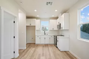 243 E 3rd St, Tracy, CA 95376 - Photo 16