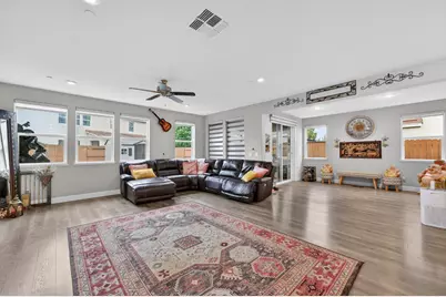 1139 Dry Gulch Trail Drive, Plumas Lake, CA 95961 - Photo 8