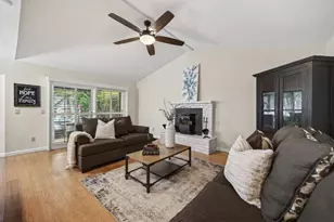 9349 Rolling Glenn Ct, Orangevale, CA 95662 - Photo 2