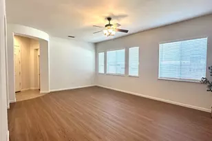 9729 Marbella Ct, Elk Grove, CA 95624 - Photo 10