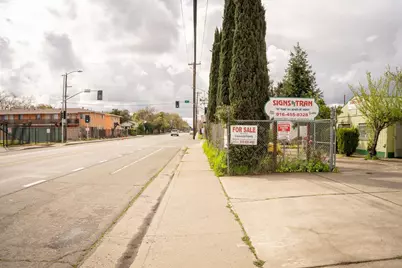 4518 Martin Luther King Jr Boulevard, Sacramento, CA 95820 - Photo 4