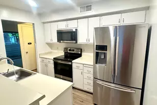 650 Del Verde Cir, Sacramento, CA 95833 - Photo 8